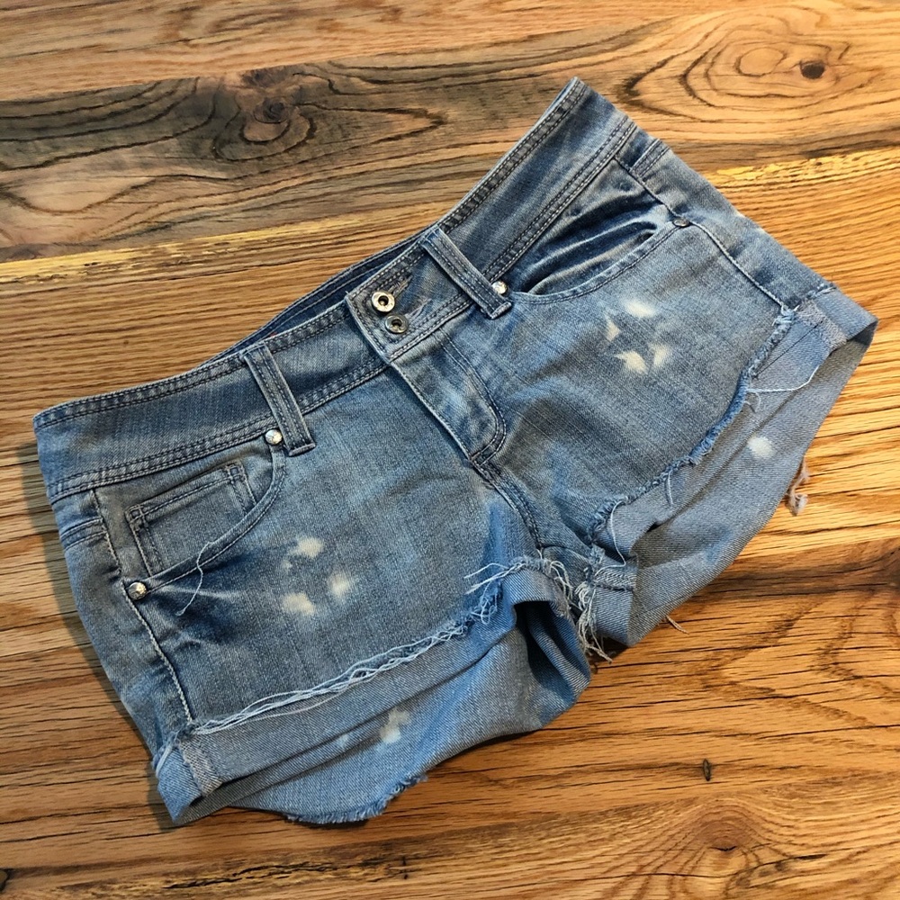 Mossimo Supply Co. || Distressed Jean Short